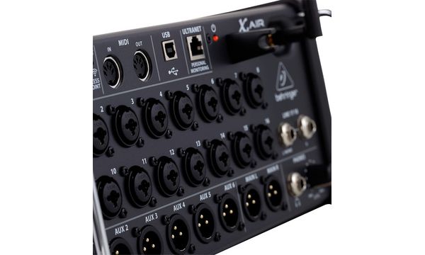 Behringer X Air XR18