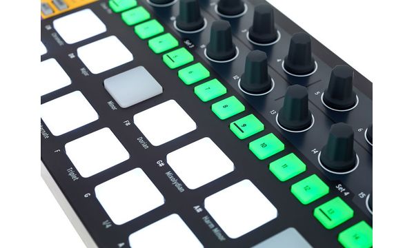 Arturia Beatstep Pro Black Edition