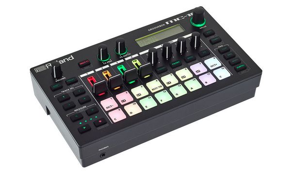 Roland MC-101