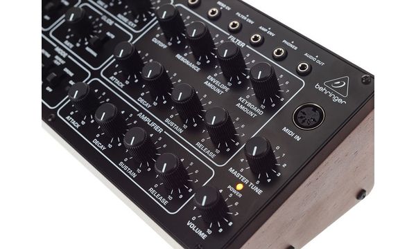 Behringer Pro-1