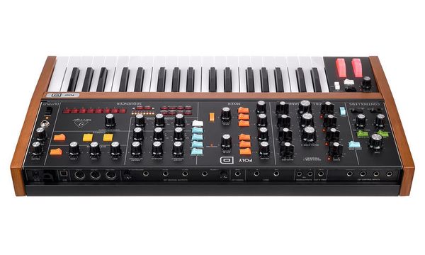 Behringer Poly D